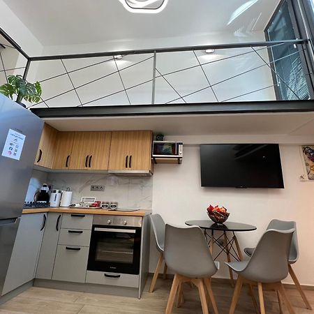 City Center Loft With Private Parking Kavala Eksteriør billede